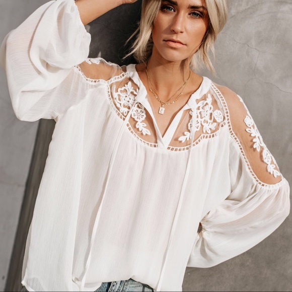 1 LEFT‼️5🌟Amelia Lace Peasant Blouse-Cream - Picture 3 of 8
